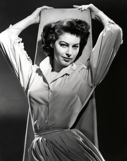 Johnny Cash joue de l'harmonica