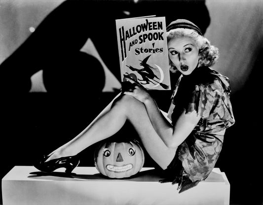 Johnny Cash joue de l'harmonica