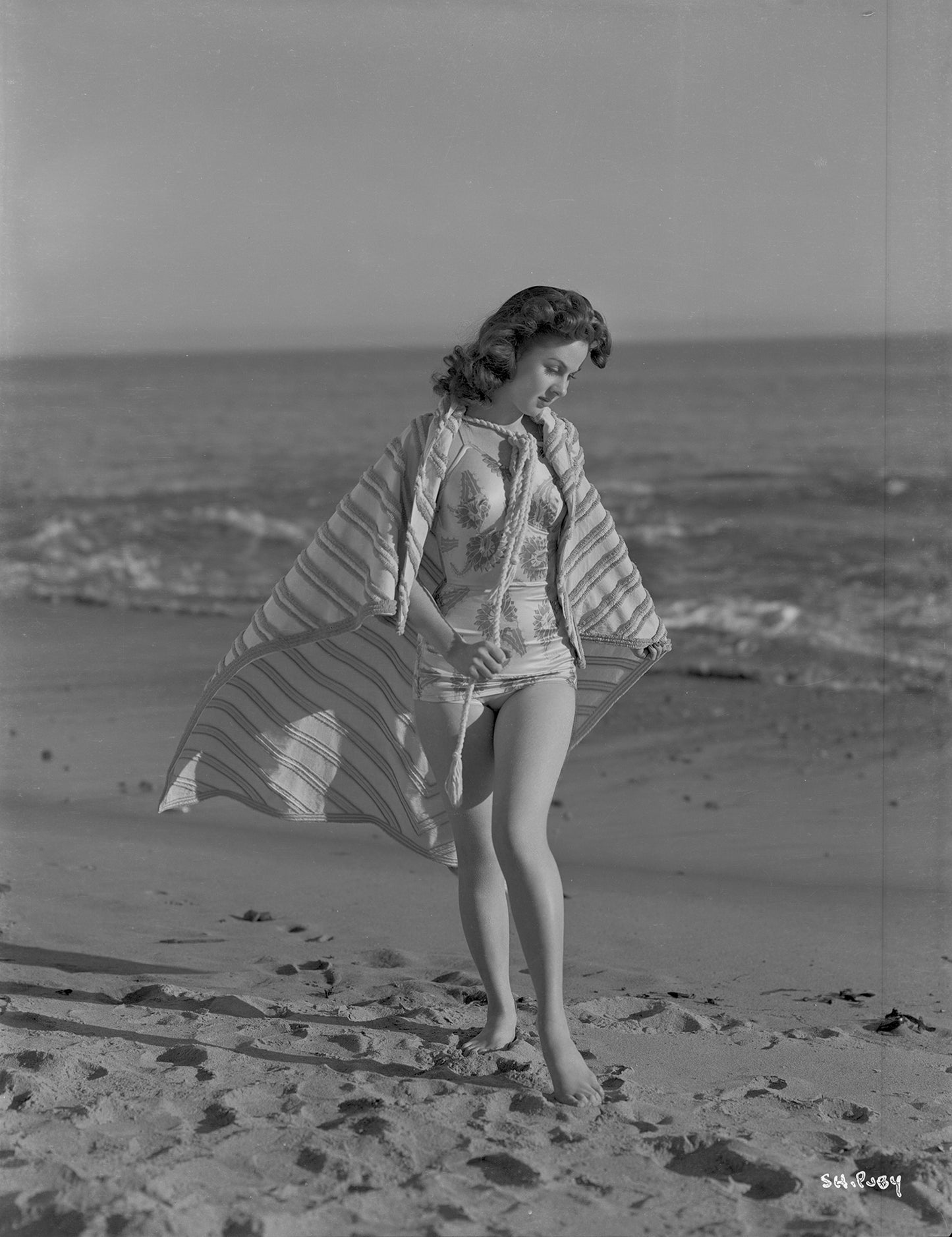 Susan Hayward Walking on the Beach
