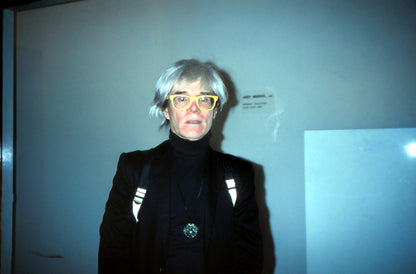 Johnny Cash spielt Mundharmonika