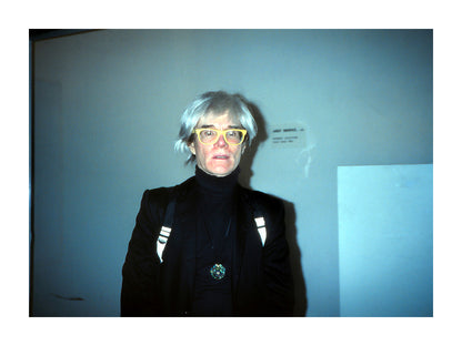 Johnny Cash spielt Mundharmonika