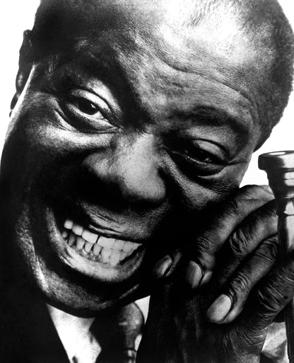 Louis Armstrong : musicien légendaire aux grands sourires