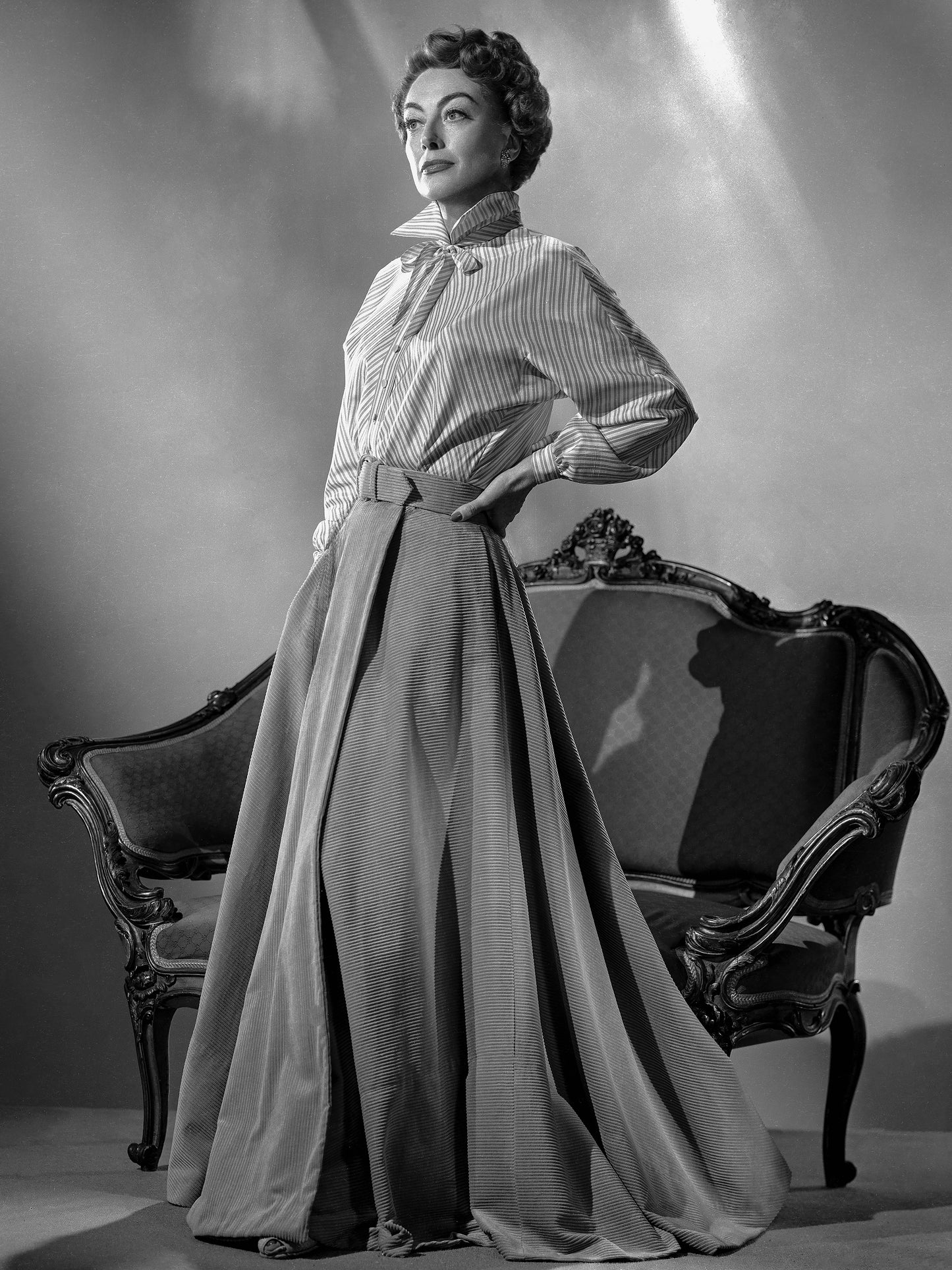 Joan Crawford: Classical Elegance