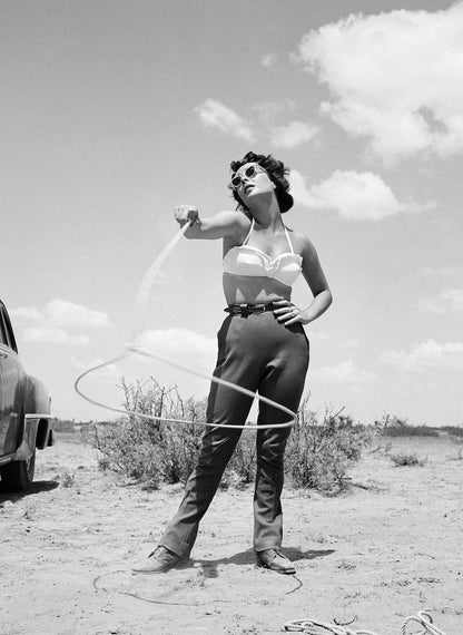 Elizabeth Taylor fait tourner le lasso dans "Géant"