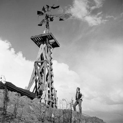 James Dean mit Windmühle in "Giant"