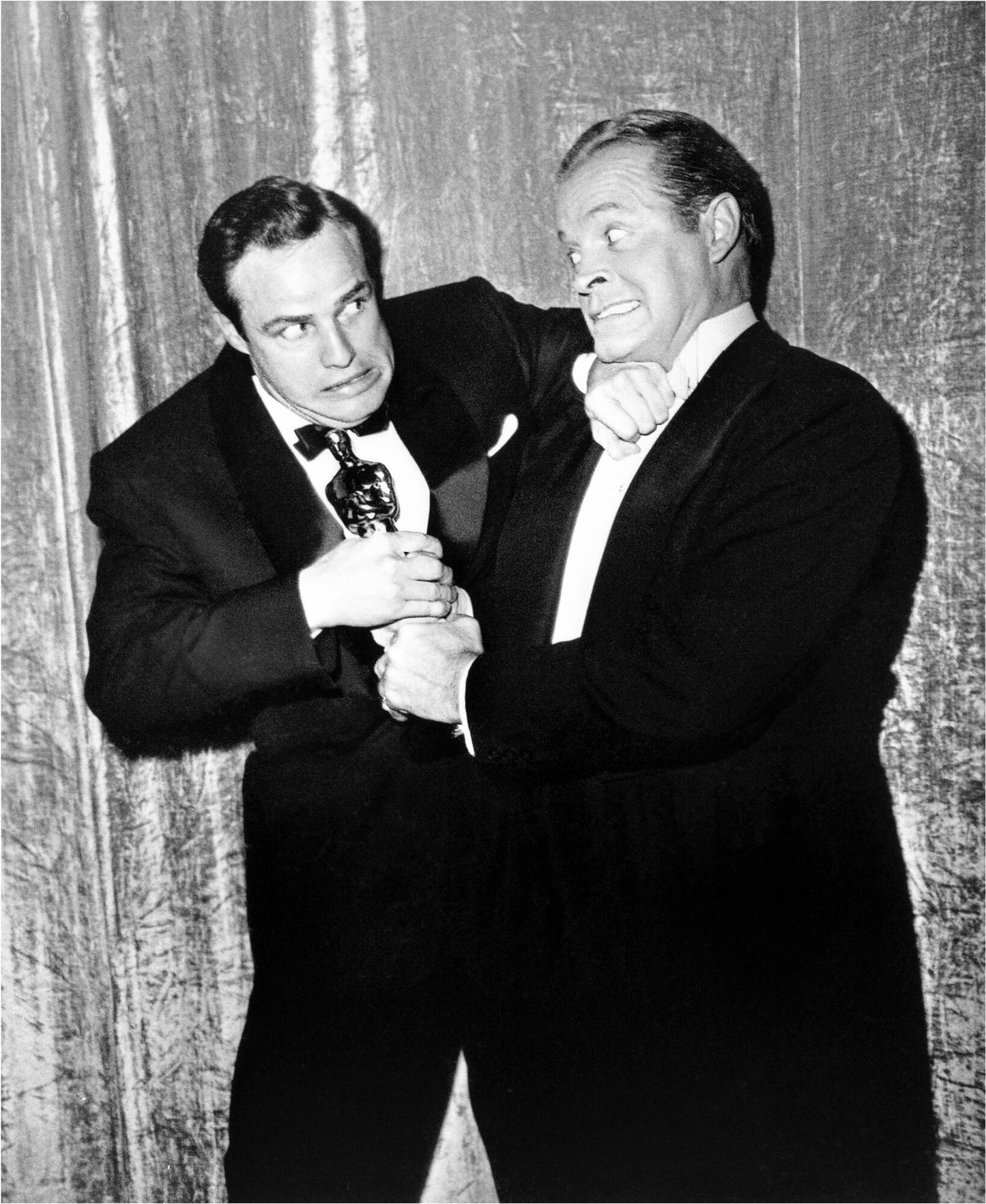 Marlon Brando und Bob Hope streiten um den Oscar