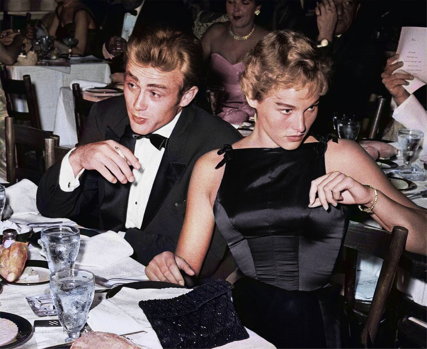 James Dean und Ursula Andress beim Oscar-Dinner