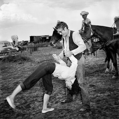 Elizabeth Taylor flippt mit James Dean aus