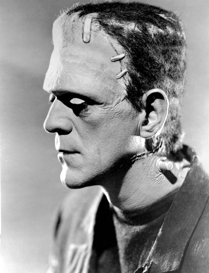 Johnny Cash joue de l'harmonica