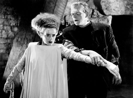 Johnny Cash joue de l'harmonica