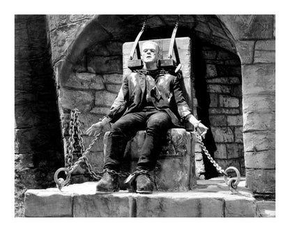 Johnny Cash joue de l'harmonica