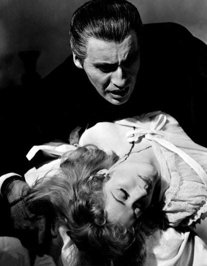 Johnny Cash joue de l'harmonica