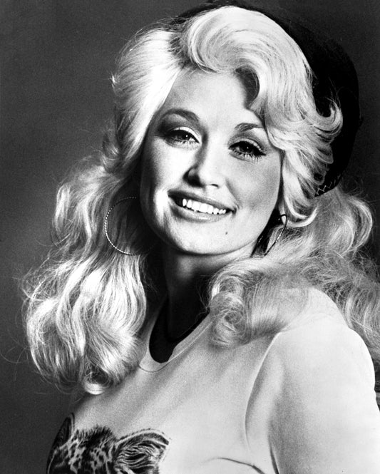 Johnny Cash joue de l'harmonica