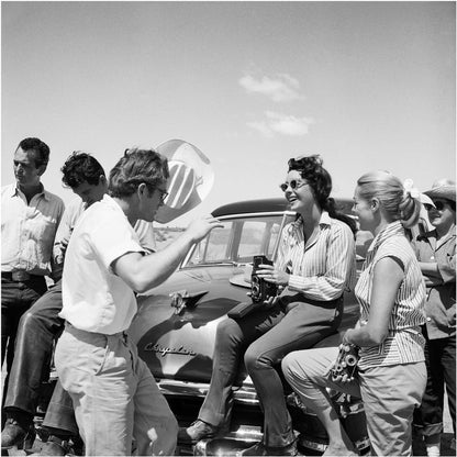 James Dean et Elizabeth Taylor s'amusent sur le tournage de Giant