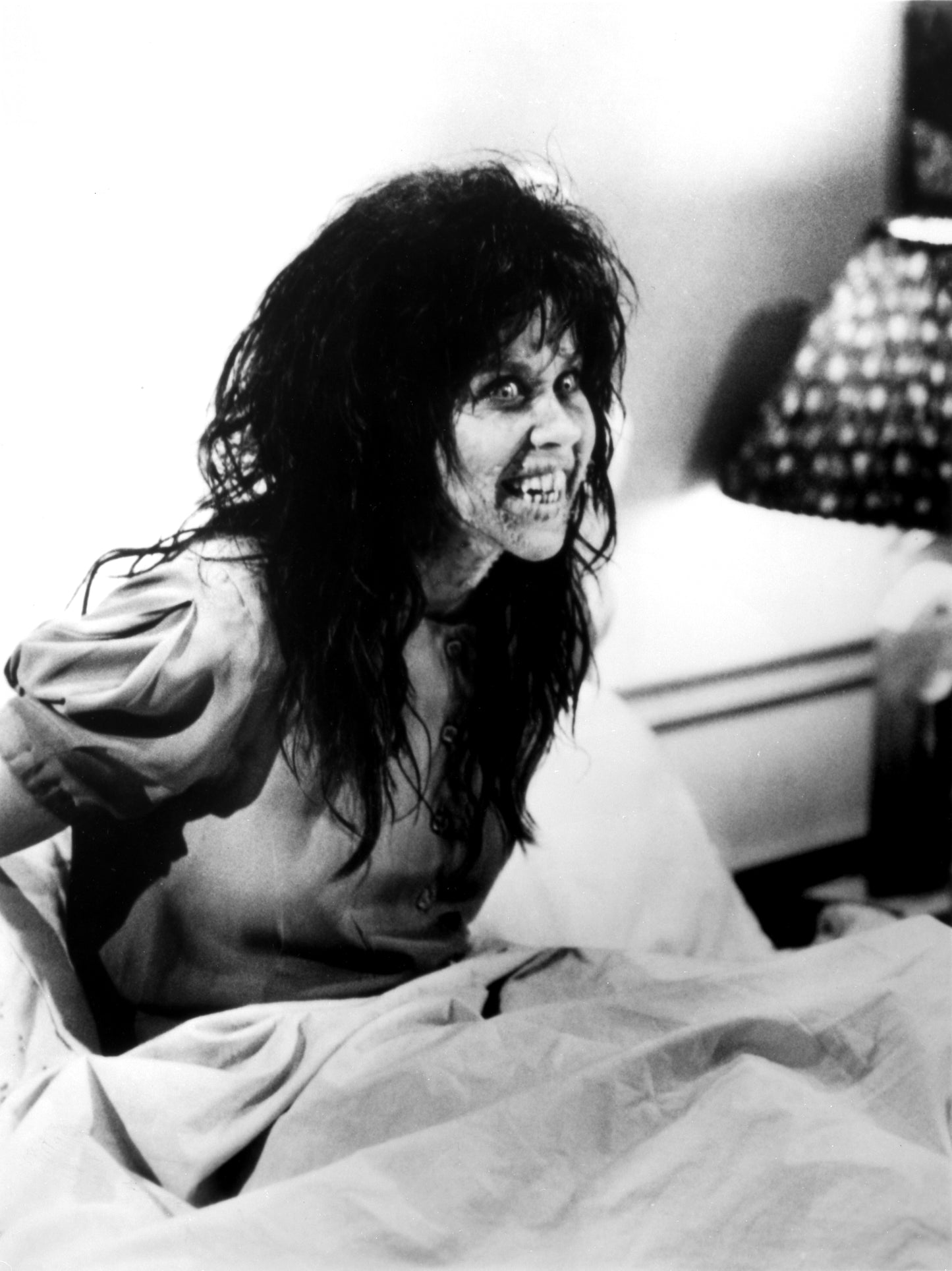 Johnny Cash joue de l'harmonica