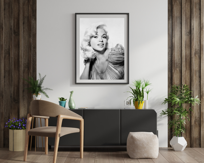 Johnny Cash joue de l'harmonica