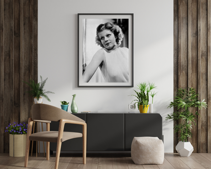 Jean Harlow: Elegant Glamour