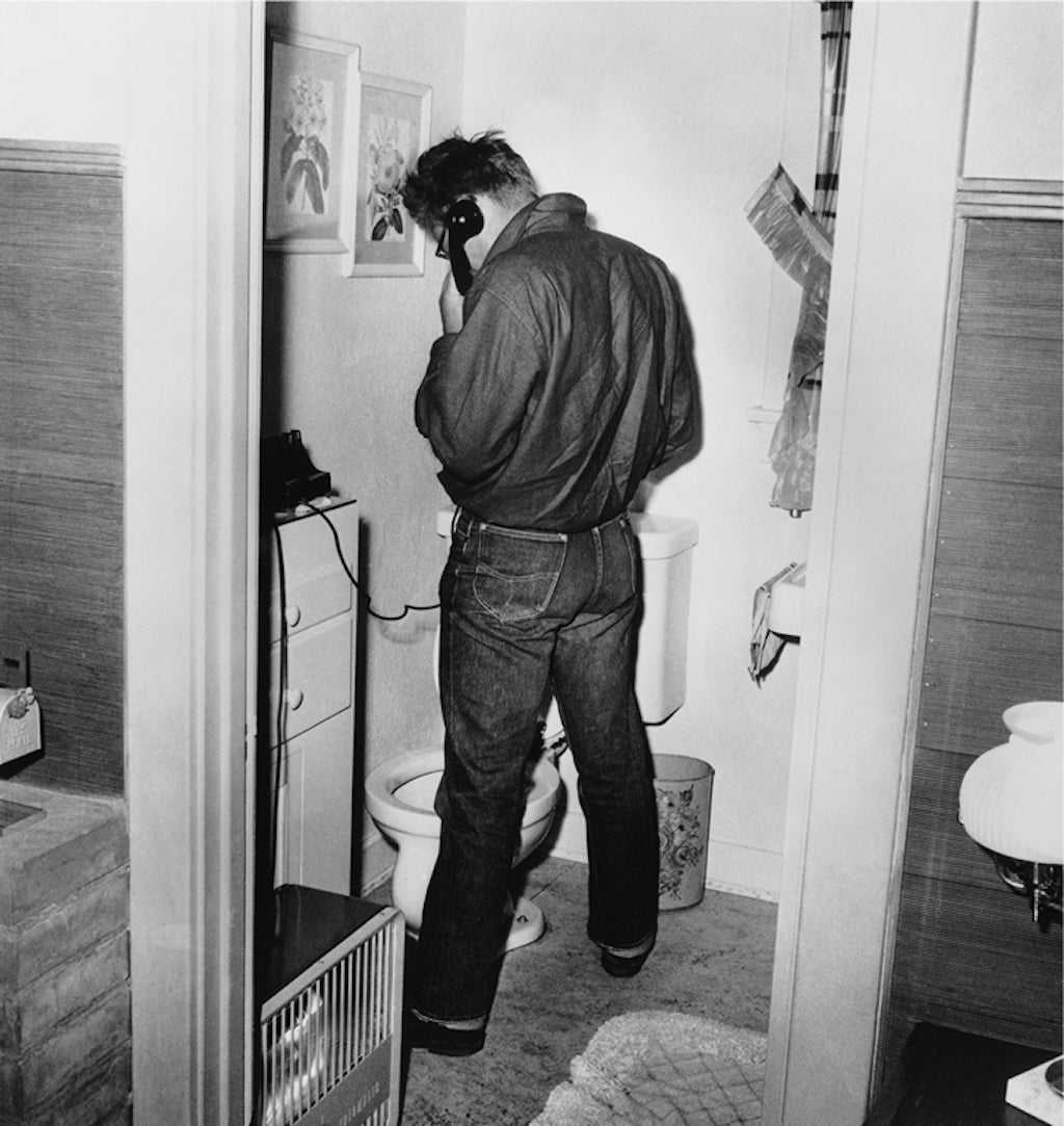 James Dean in der Toilette