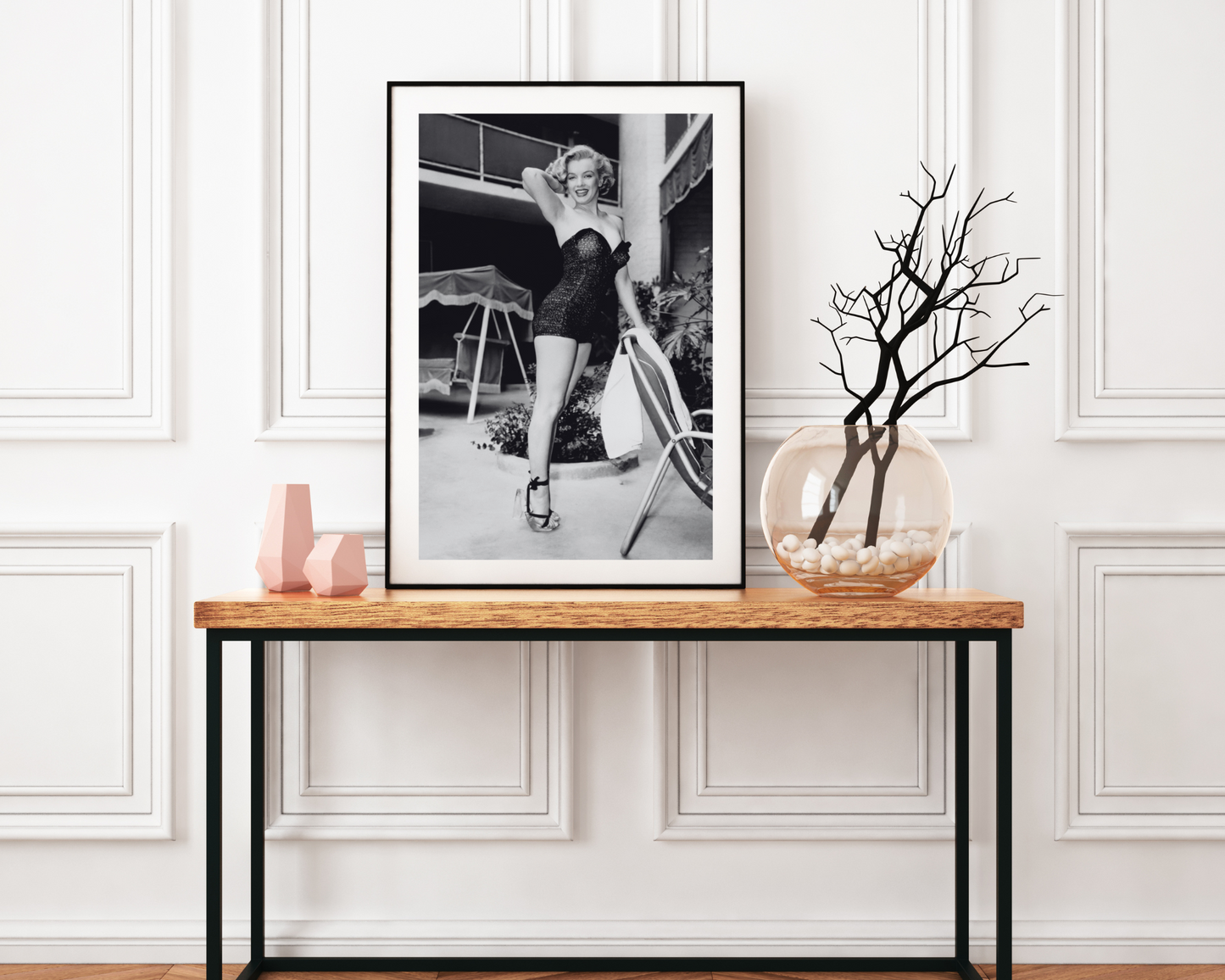 Le glamour de Marilyn Monroe au bord de la piscine