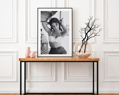 Elizabeth Taylor dans le rôle de Leslie Benedict