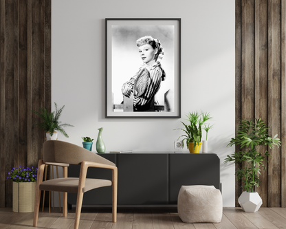 Johnny Cash joue de l'harmonica