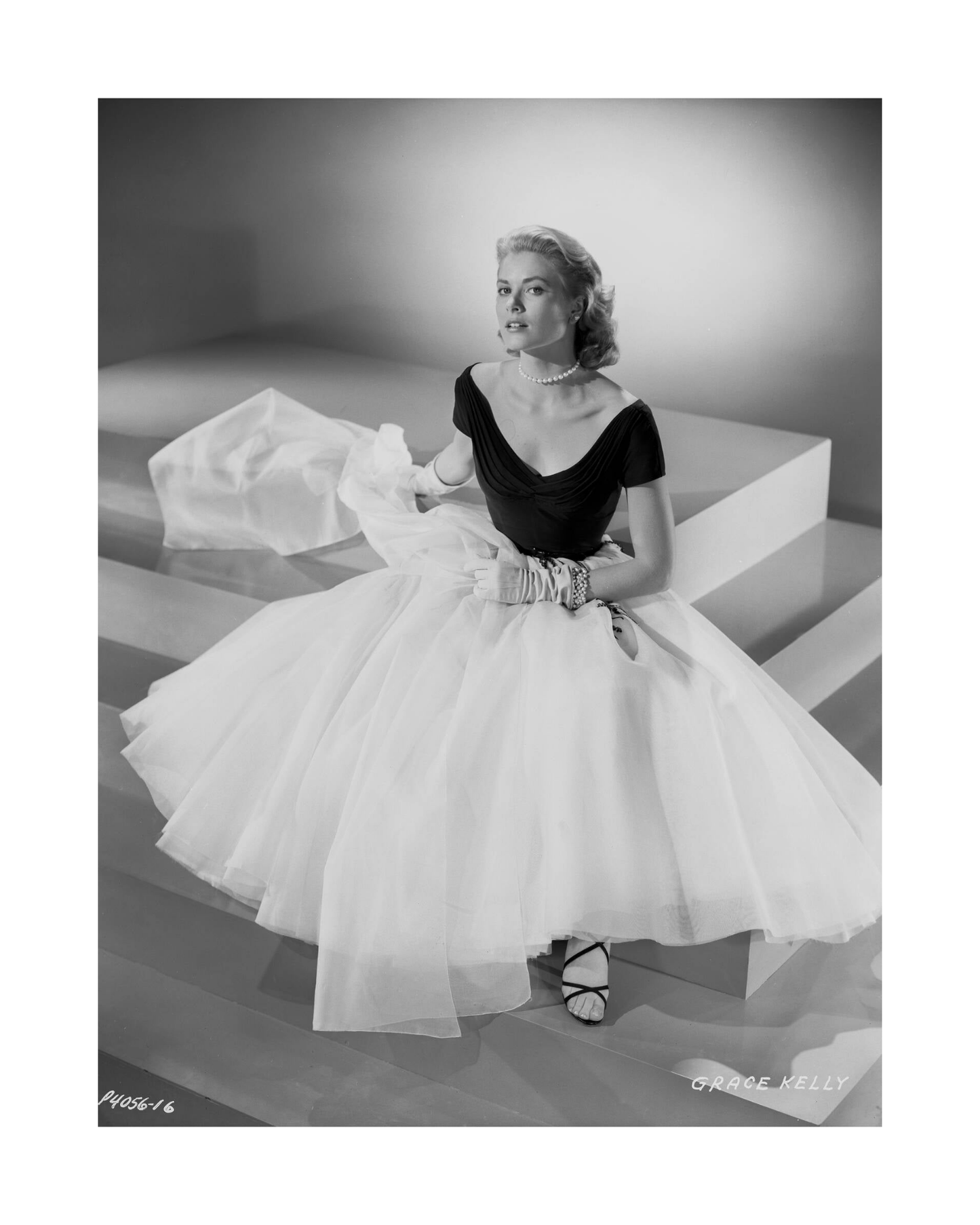 Grace Kelly: Classic Portrait of Elegance