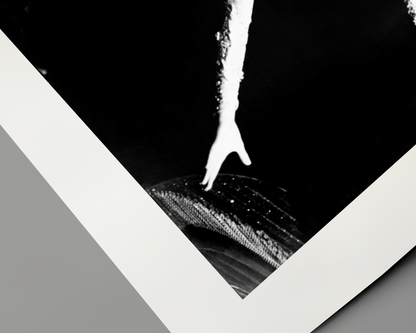 Johnny Cash spielt Mundharmonika