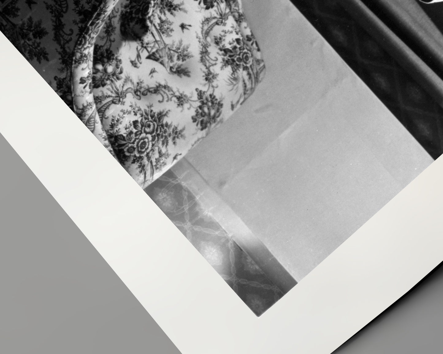 Johnny Cash joue de l'harmonica