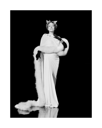 Johnny Cash joue de l'harmonica