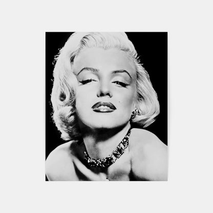 Marilyn Monroe: Elegance and Glamour