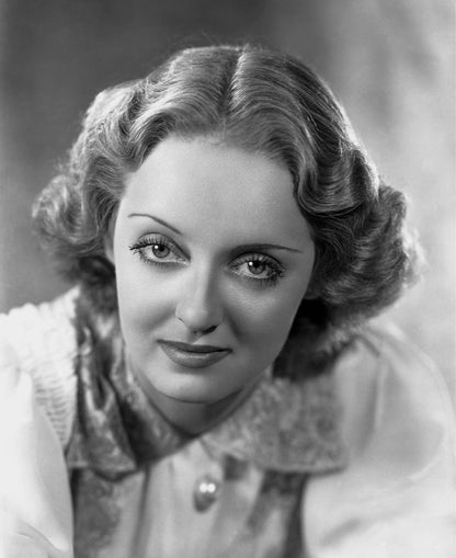 Bette Davis: Piercing Gaze